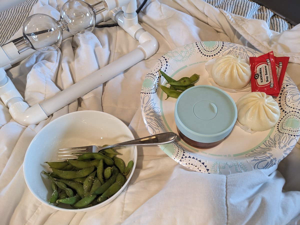 i0lanthe_'s tweet photo. Im in so bad pain but i changed clothes and im now gonna eat...
#Mealtwt who up eating https://t.co/vJmsEoH7gG