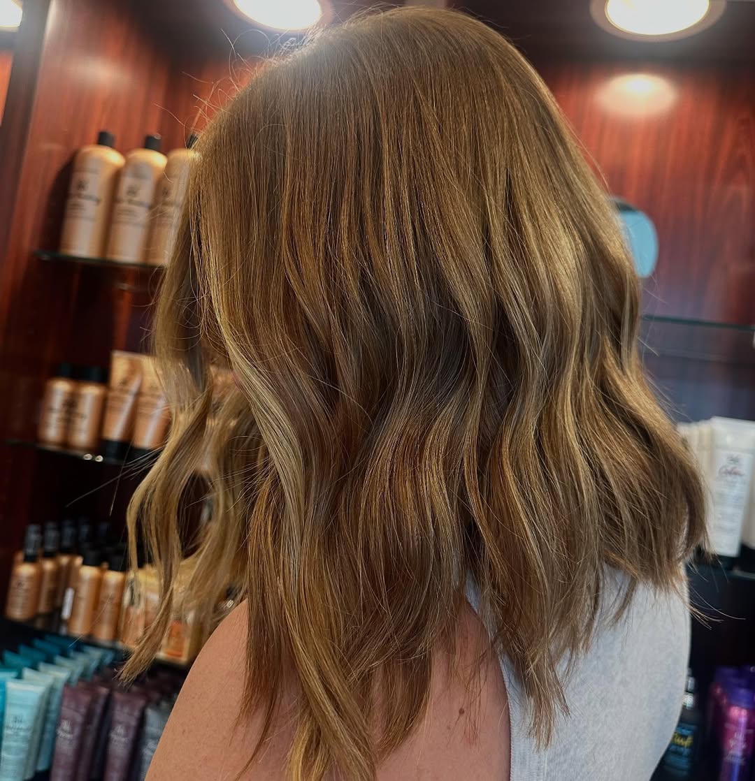 mitchellssalon's tweet photo. A fresh chop is the perfect way to kick off summer! ☀️ ✂️ 

Hair by: AJ [West Chester]

https://t.co/zfdc9j4hED

#MitchellsSalonandDaySpa #MitchellsSalon #CincinnatiSalon #CincySpa #cincysalonandspa #CincinnatiHairstylist #OhioHairForce #CincyHairstylist https://t.co/tDFmwcfrdi