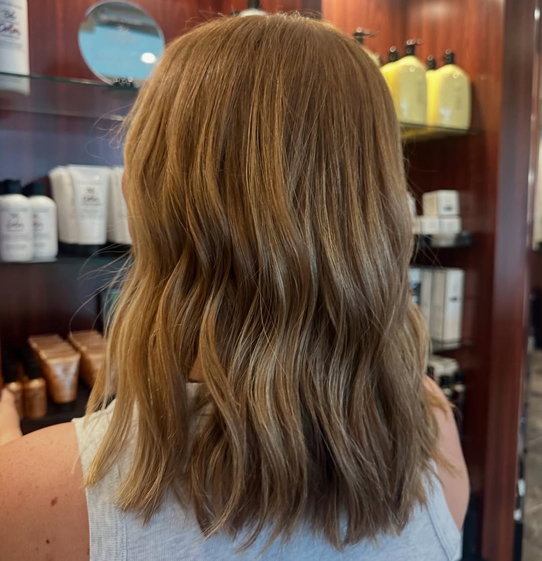 mitchellssalon's tweet photo. A fresh chop is the perfect way to kick off summer! ☀️ ✂️ 

Hair by: AJ [West Chester]

https://t.co/zfdc9j4hED

#MitchellsSalonandDaySpa #MitchellsSalon #CincinnatiSalon #CincySpa #cincysalonandspa #CincinnatiHairstylist #OhioHairForce #CincyHairstylist https://t.co/tDFmwcfrdi