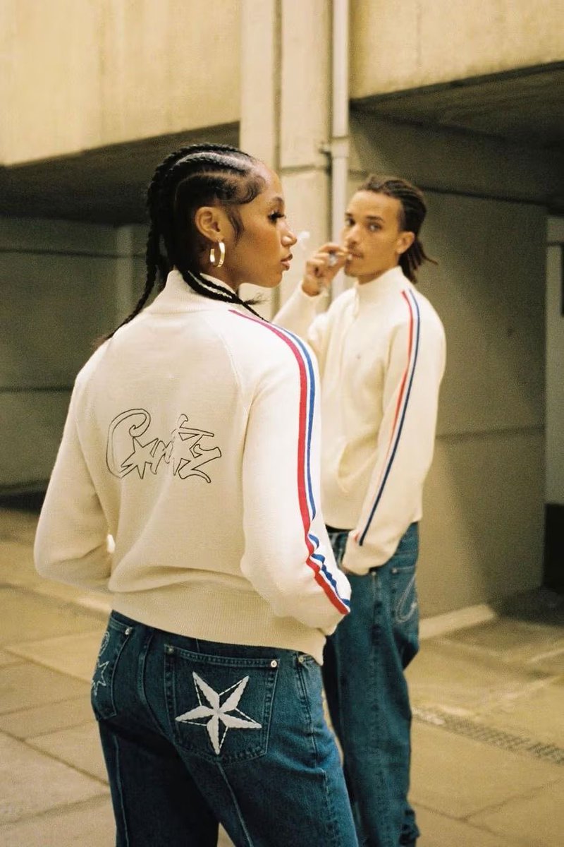 HOUSEOFRICK's tweet photo. 👤 “CORTIEZ”

Founded in 2019 by Clint Ogbenna
Aka @CLINT419 based out of the U.K.
Cortiez has found it self at the spotlight of current streetwear. 

Branded around the Alcatraz logo and the slogan “Cortiez rules the world” (CRTZ) sometimes even being abbreviated. 

Known for the brands gorilla marketing tactics such as scavenger hunts, private instagrams and password protected websites 

Cortiez continue to show unique ways to interact with its audience and consumer, showing that even today nothing is better then real life reach.