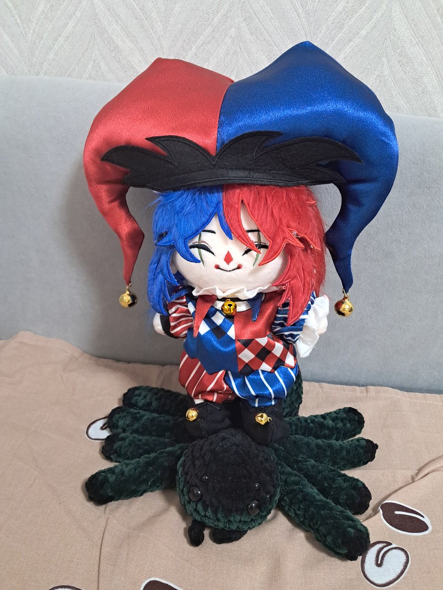 godisgone_'s tweet photo. #trappedwithjester
Situation report.
Jester has successfully arrived in the "life-long city" and has already managed to tame a cave spider from Minecraft https://t.co/A9Yz78oZaQ
