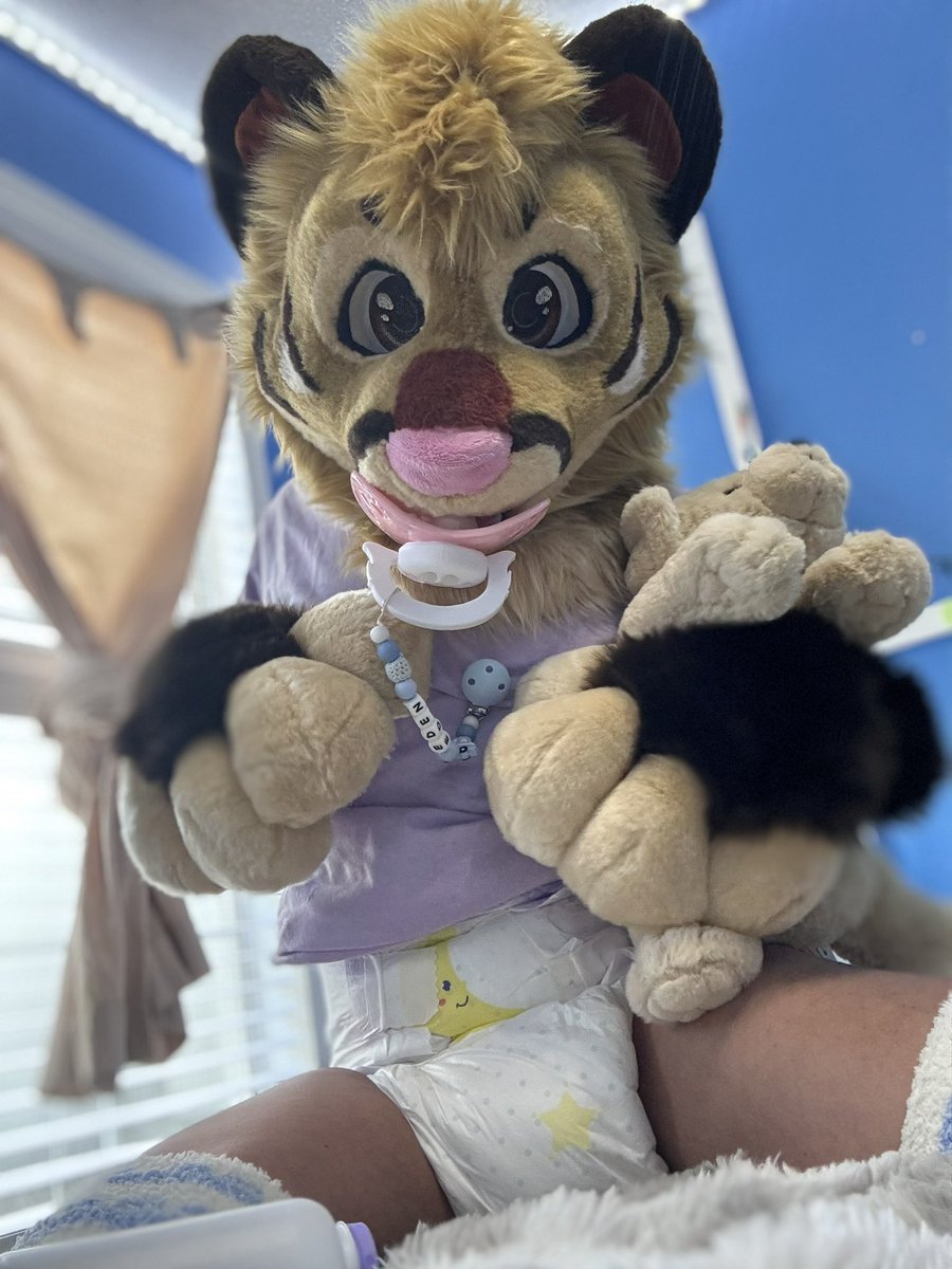 LittlestEdenn's tweet photo. Lavender suits me the best! 🙂‍↕️🙂‍↕️ https://t.co/6X4S7c6K7y