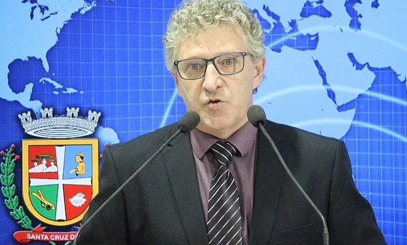 HeckAlberto's tweet photo. Na sessão da Câmara desta segunda (18), às 15h, apresentamos pedidos de informação sobre mobilidade urbana e cirurgias bariátricas pelo SUS, além de moções, audiência pública sobre direitos dos pacientes e homenagens locais. Seguimos fiscalizando e atuando!
#SantaCruzDoSul https://t.co/0POvwx6oKw