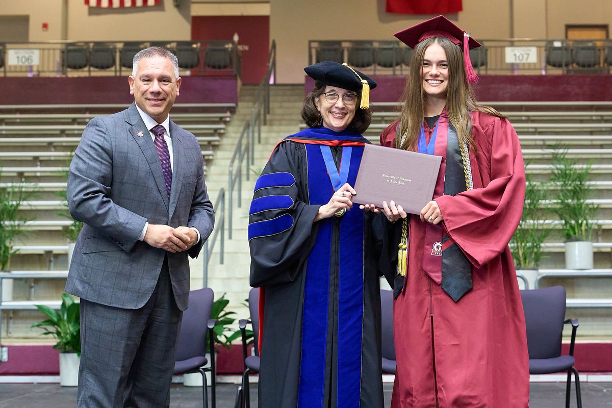 LittleRockTFXC's tweet photo. A big congratulations to all of our seniors who received their diplomas yesterday!! 🎓

Thank you for everything you did for Little Rock Track &amp; Field!

#LittleRocksTeam https://t.co/NaAWKcUGx7
