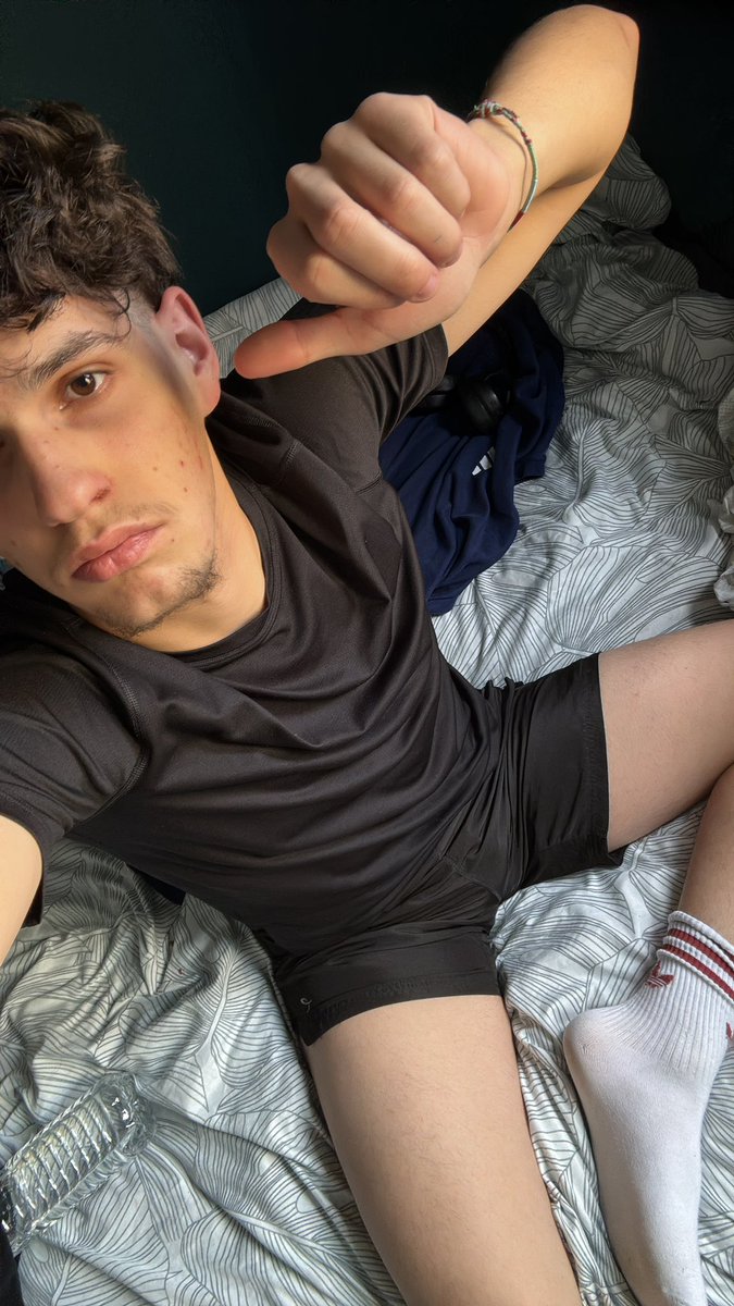 Calvin_klein tweet media