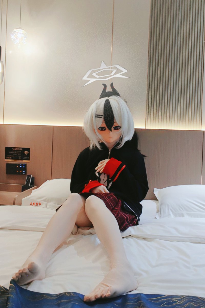 JonalinFX's tweet photo. 一则自我介绍！这里系新晋kiger一只！
可以叫咱乔，角色是佳代子和正在施工的OC。
希望能有娃找咱扩列一起玩，常驻粤区！ꉂ(ˊᗜˋ*)
#kigurumi  #着ぐるみ https://t.co/nYaje6YKzm