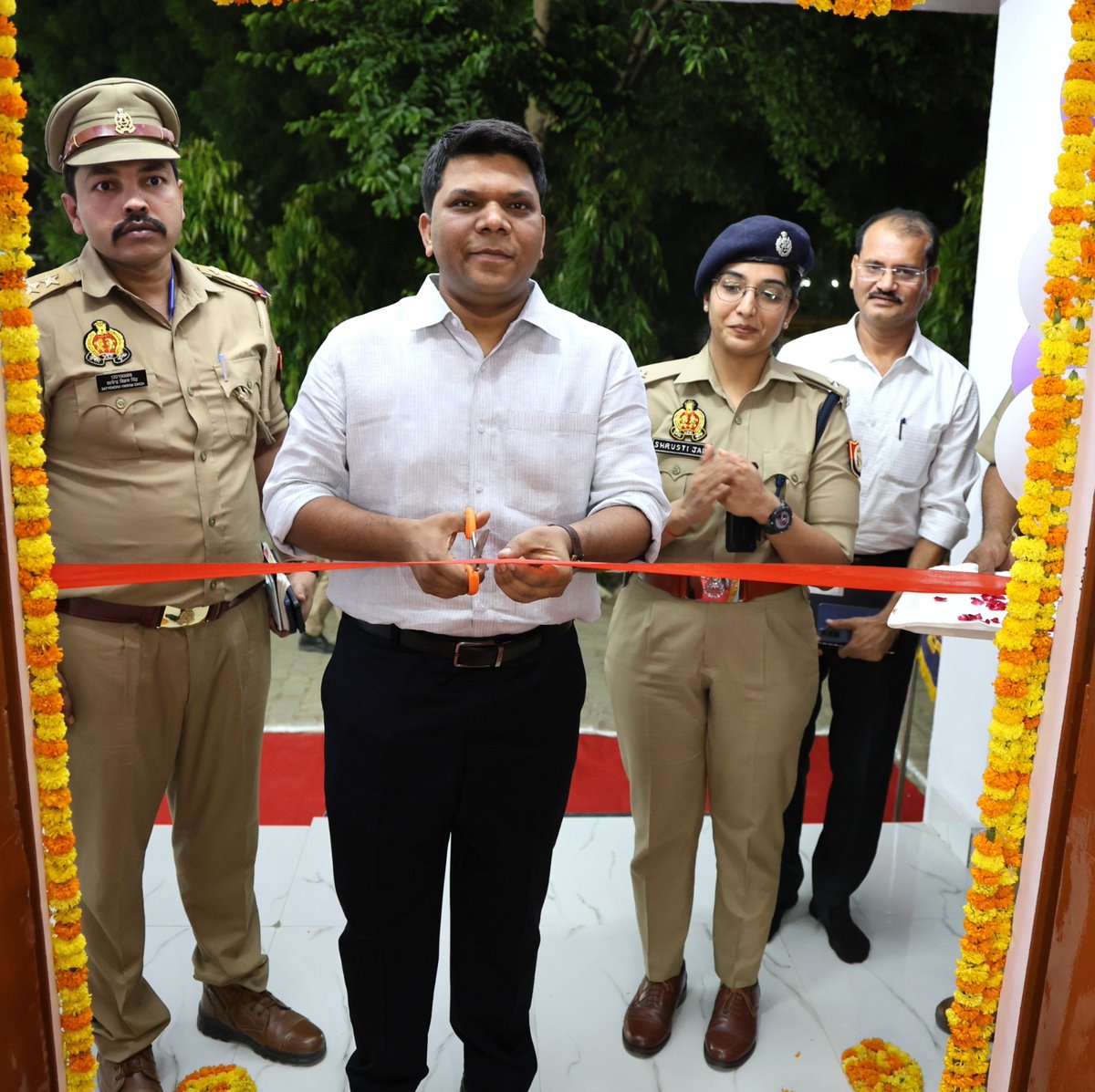 Jaunpur police tweet media