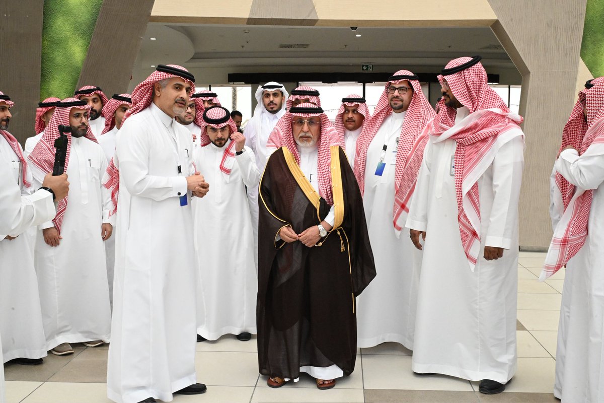 IMSIU_edu_sa's tweet photo. معالي رئيس #جامعة_الإمام أ.د. أحمد بن سالم العامري يدشن اليوم الاثنين 2026/5/18 معرض “روافد فنتك” الذي تنظمه كلية الأعمال في بهو الجامعة، خلال المدة 18-19 مايو الجاري.
https://t.co/fj6LCKulsU https://t.co/zg1JOWj7L0