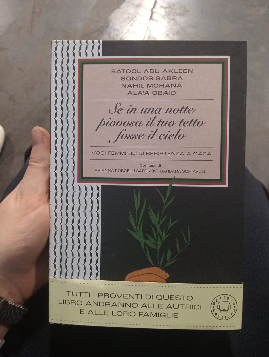 mybluemoons's tweet photo. segnalo questo libro edito blackie edizioni uscito da pochissimo il cui ricavato va totalmente alle autrici, quattro donne palestinesi che vivono e scrivono a Gaza. con meno di €20 sostenete quattro voci il cui solo sopravvivere al genocidio e all'assedio è un atto di resistenza https://t.co/tfD1pFo0yI