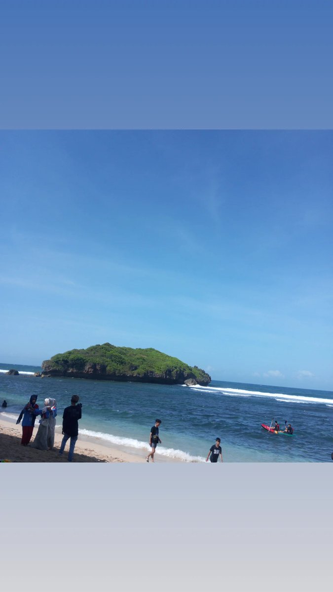 Mettt25_'s tweet photo. Dalam perjalanan menuju ke pantai Indrayanti pun hati ini gelisah dan kegelisahan itu semakin bertumpuk padahal disuguhkan pemandangan sesejuk ini pun tidak bisa mengurangi gelisah https://t.co/MIsrkZCksB