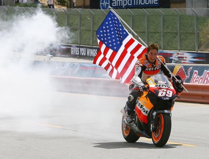 AntonioRamosGP's tweet photo. Nicky Hayden 🇺🇸6️⃣9️⃣🏁
#RideOnKentuckyKid https://t.co/jBCHF5I1yA
