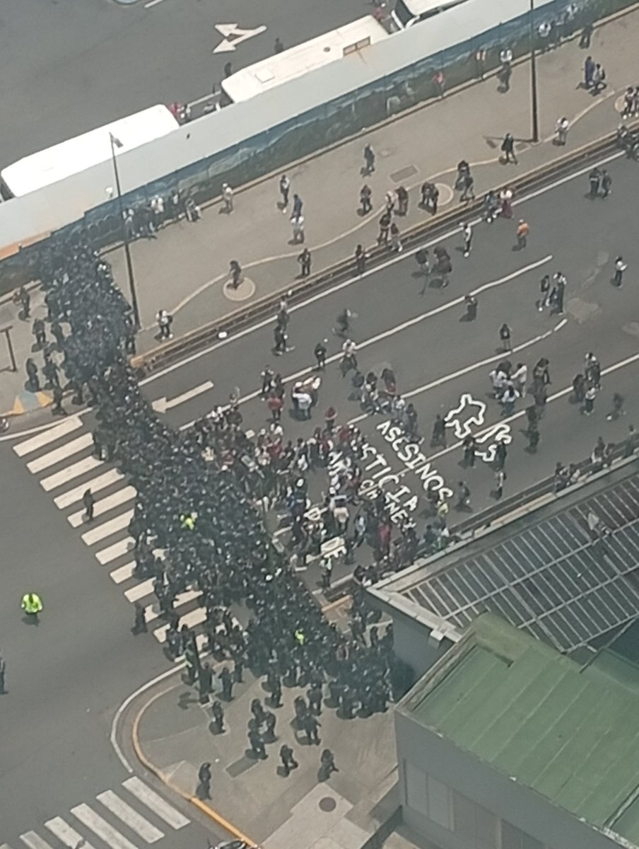 GonzalezJuber92's tweet photo. Actualmente en #plazavenezula son asesinos #justicia para #cqrmen#Venezuela y #Victorquero https://t.co/K4yZciMblS