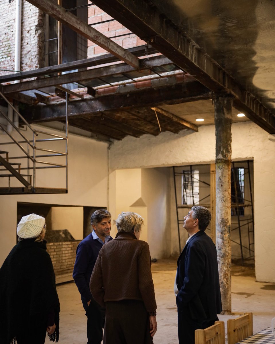 marcedimario's tweet photo. Junto al Jefe de Gobierno, Jorge Macri, recorrimos la obra de revitalización de la calle Necochea, que continúa avanzando para poner en valor esta zona emblemática de La Boca. https://t.co/5sssdpxpTw