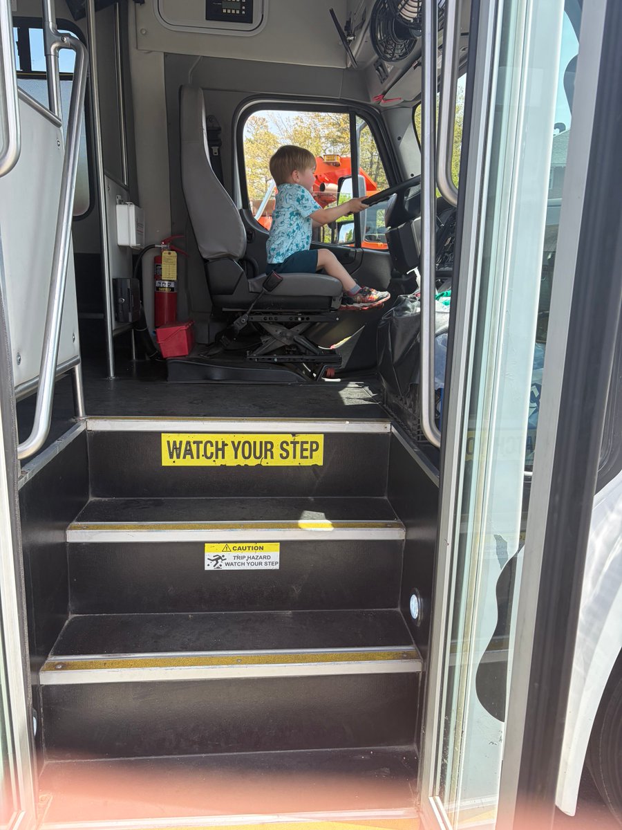 SEVTMOOver's tweet photo. Brattleboro Memorial Hospital held their annual Touch A Truck event last Saturday. One of our drivers' son Ryland enjoyed his time in our bus. https://t.co/QlqvbLuFCN