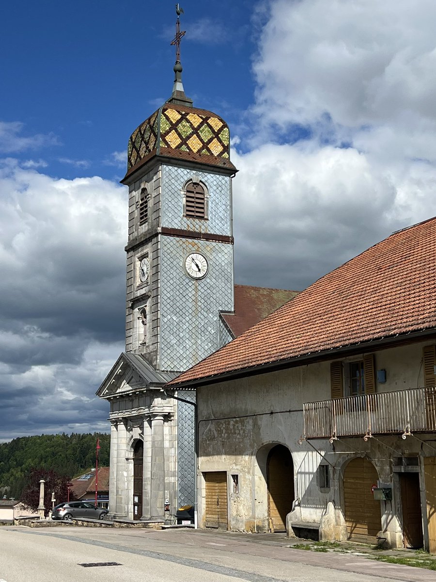 PYFux's tweet photo. De retour sur les chemins ! À pied en direction de Vézelay. 1ère étape, La Cure (frontière 🇨🇭 🇫🇷) - Bonlieu, dans le Jura. https://t.co/xLN8MObBvY