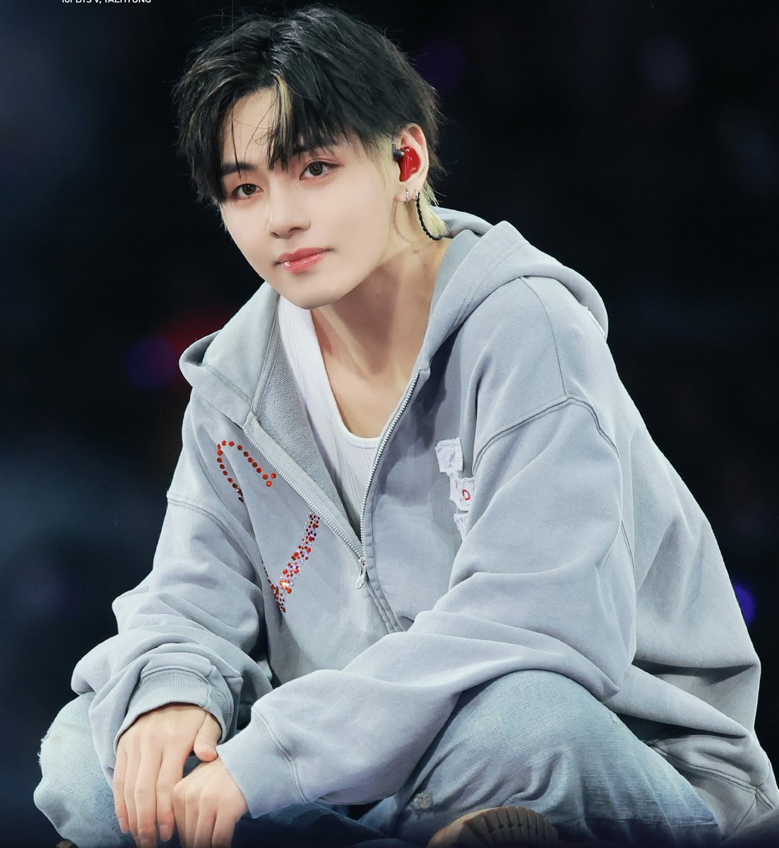 𝐕_𝐭𝐡𝐯_𝐁𝐓𝐒 tweet media