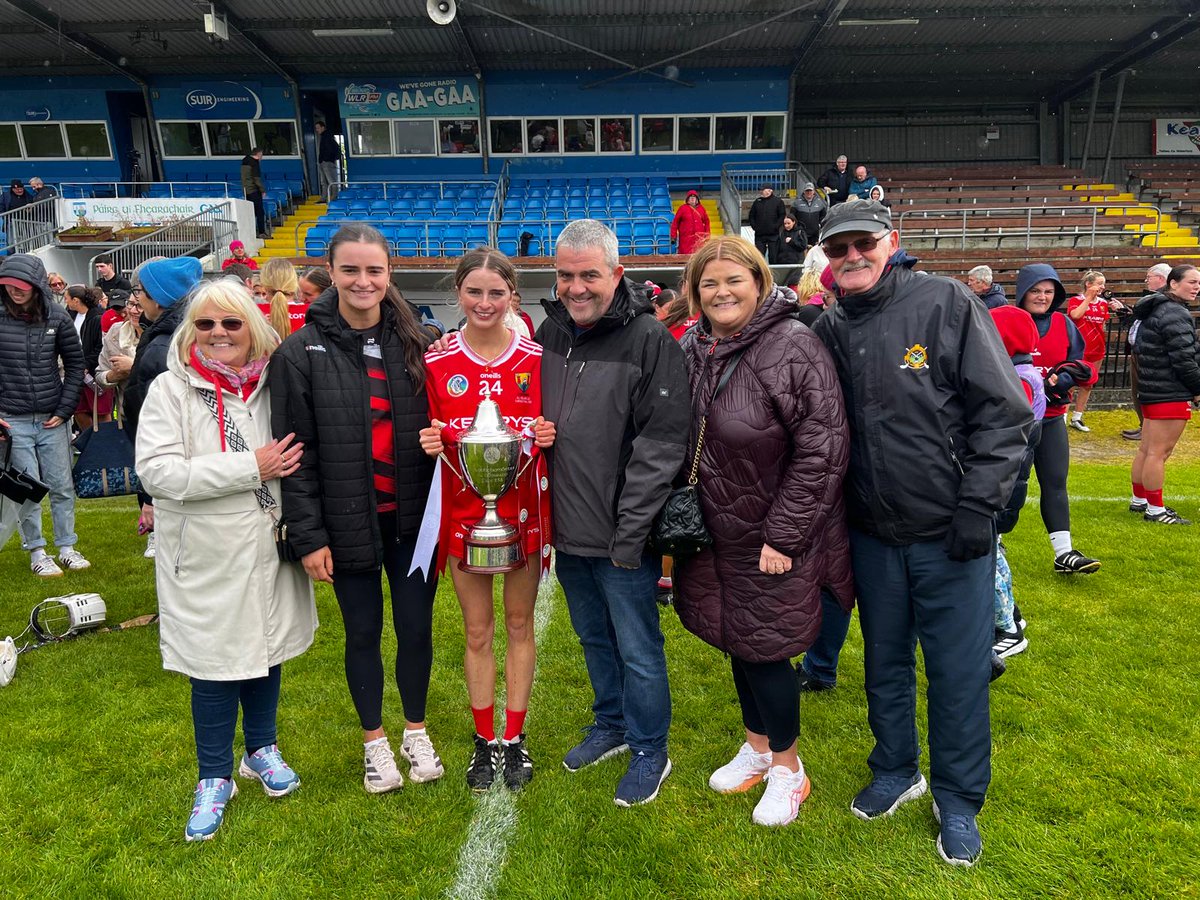 Glengirls1's tweet photo. Congratulations to Sarah Murphy, her teammates and mentors on winning the U23 All Ireland Camogie Final .
🔴⚪
💚🖤💛 https://t.co/cQCGPhgCJ1