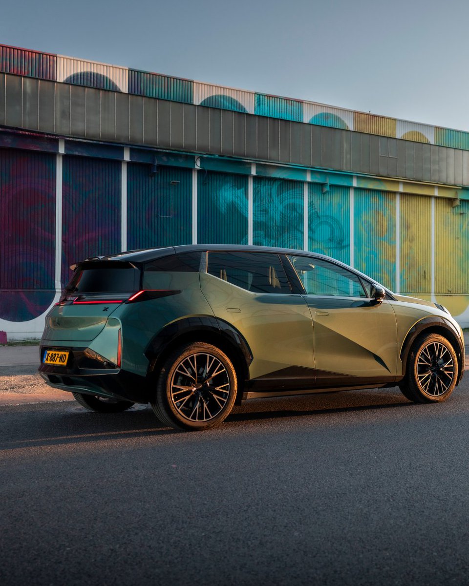Zeekr_Europe's tweet photo. Power meets play.
Why choose?
Zeekr X, now ultra fast charging MY2026.
/
Zeekr X Long Range RWD Energy consumption: 16,4 kWh/100km (WLTP); CO2 emissions: 0 g; CO2 class: A.
#Zeekr #ZeekrEurope #Zeekrx #EV #zeekrperformance https://t.co/gsfUx7N87L