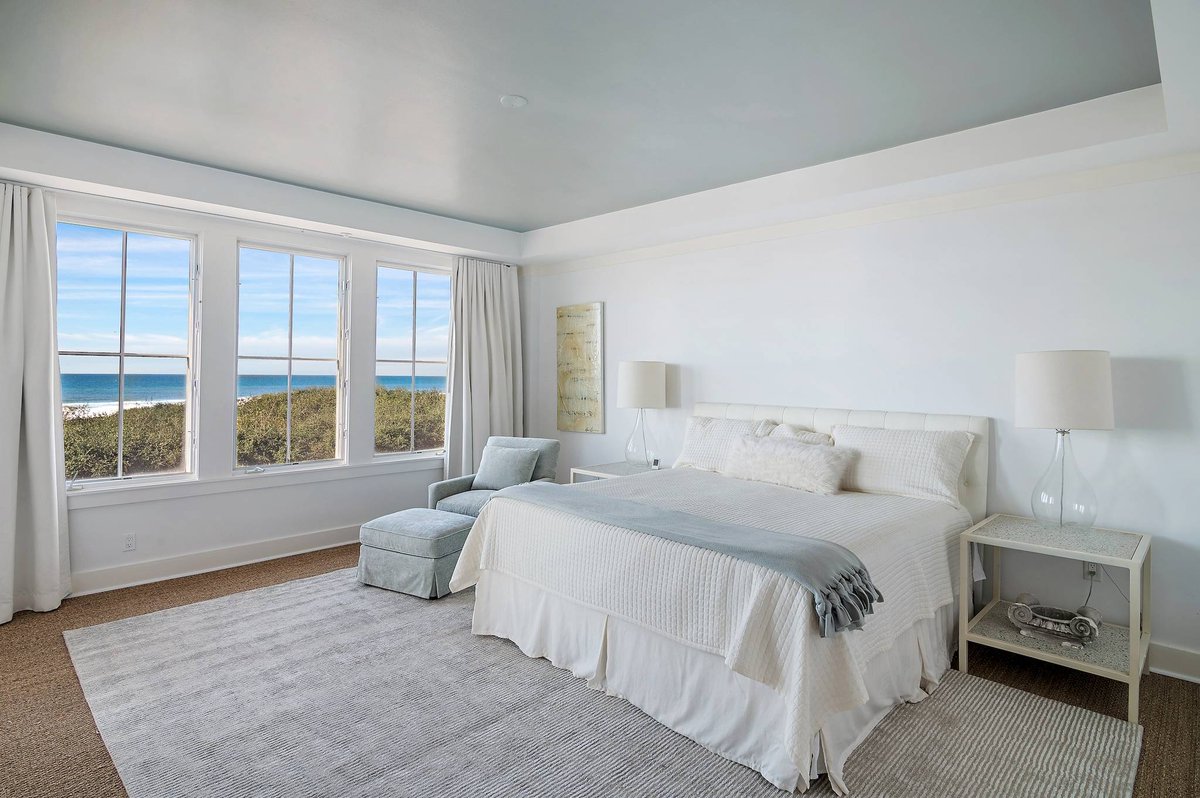 Royal_30A's tweet photo. Last-minute Memorial Day plans? Gulf front Sea View is available. Steps to the sand on 30A.

Book now before it’s gone: https://t.co/6i2zrscyF0 https://t.co/icnia354Ev