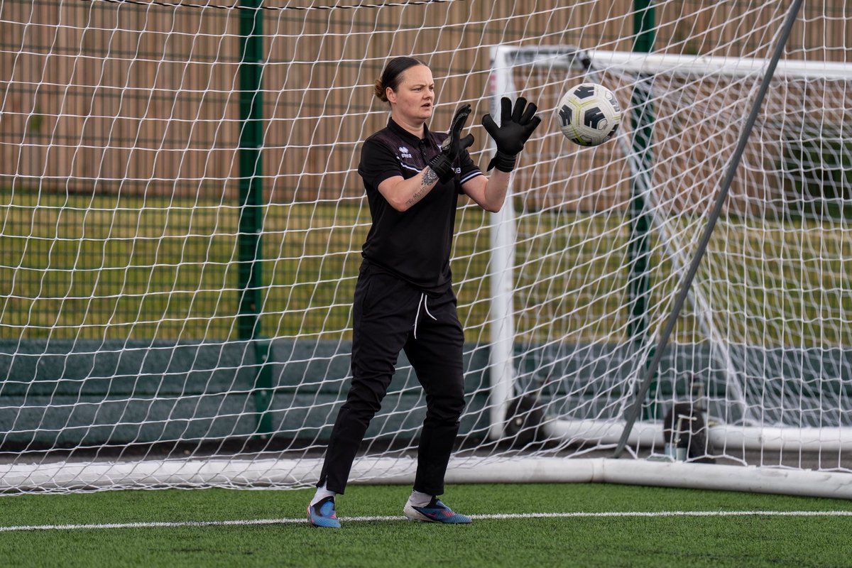 mutch_emma's tweet photo. Was worth the whiplash to be able to at least step foot on the pitch once with the girls this season. 🤝⚽️🙏🏼🩵 https://t.co/4Q3aDdDKDQ