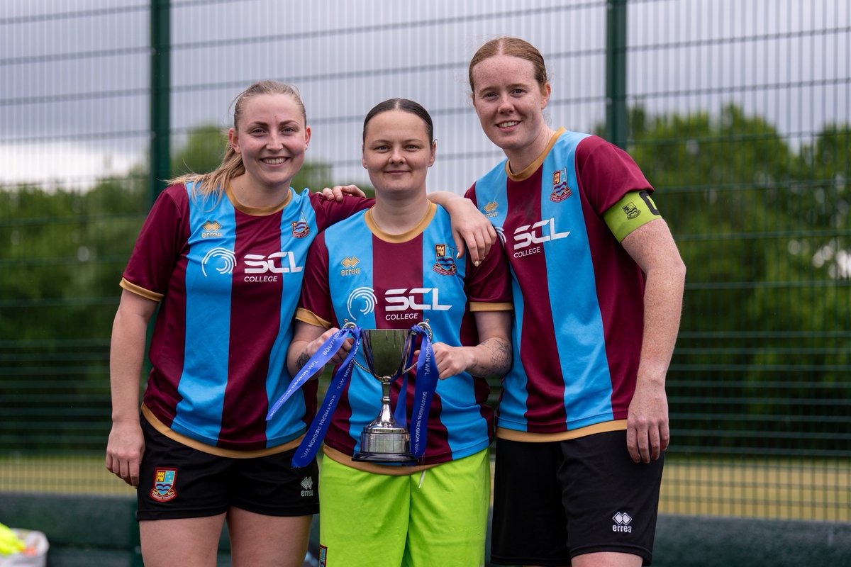 mutch_emma's tweet photo. Was worth the whiplash to be able to at least step foot on the pitch once with the girls this season. 🤝⚽️🙏🏼🩵 https://t.co/4Q3aDdDKDQ