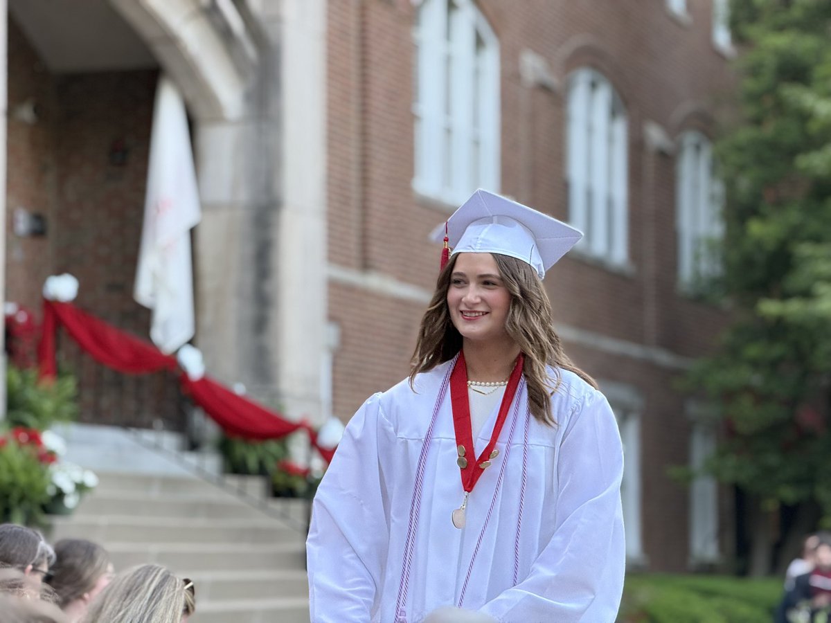 NancyKing34's tweet photo. Officially a graduate!! Next chapter starts today! Good Luck to all my fellow 2026 Seniors! Thank you @UrsulineSTL for an amazing 4 years! #neversaygoodbye https://t.co/I28Qc30iUz