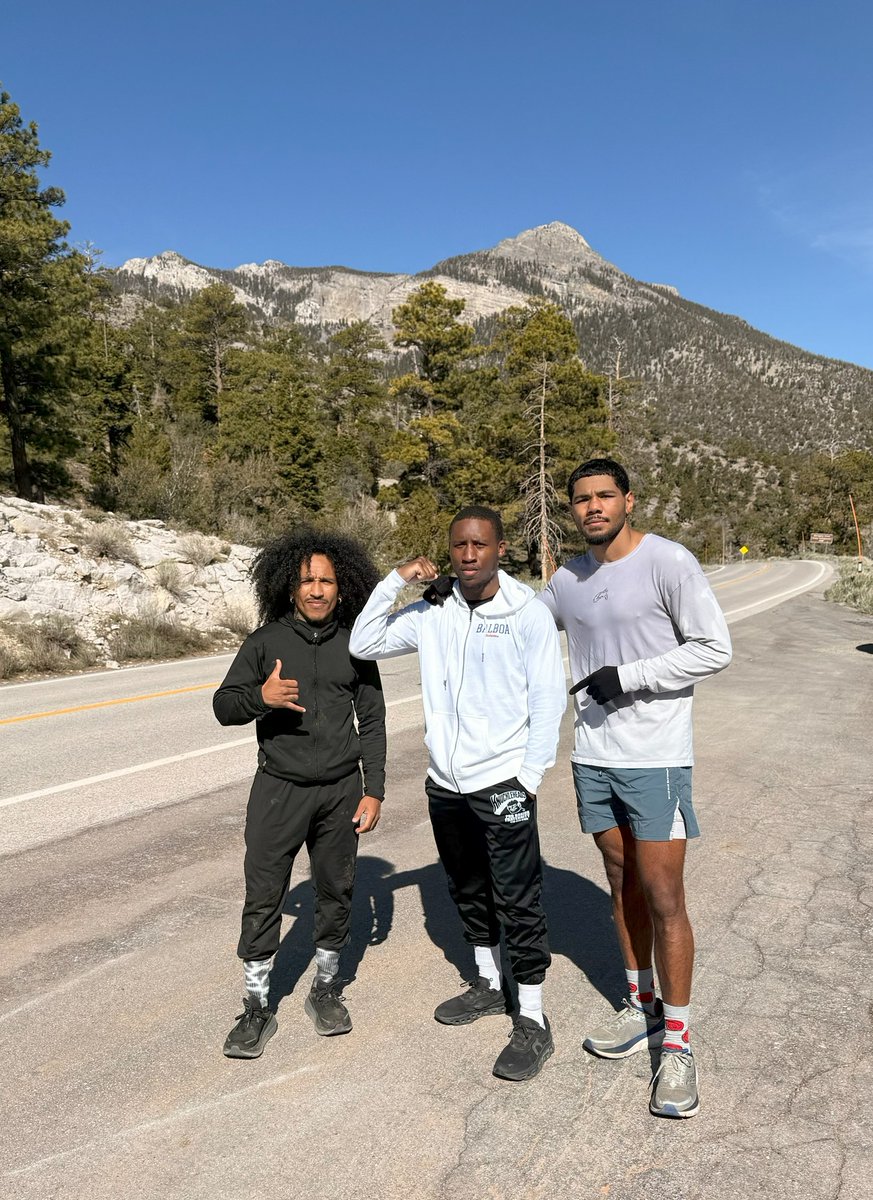 BobTrieger7313's tweet photo. World-class stablemates Scrappy Ramirez &amp; Darius Fulghum fighting on same card Friday night in San Jose @Scrappyboxing @3pointmanagement @BrickhouseBoxingClub @Julian_Chua @DariusFukghum @Scrappyboxin @JChua10 @BrickhouseBoxingClub @DariusFulghum https://t.co/L9p6SKkXD9 https://t.co/ADI8NB0WSV