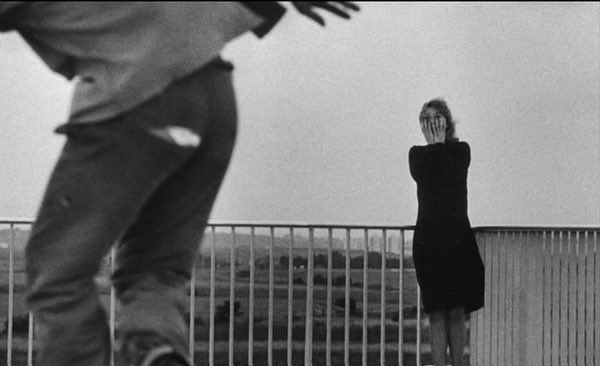 Jopolkadot's tweet photo. La jetée

Chris Marker
1962 https://t.co/xh5RUcBA6l