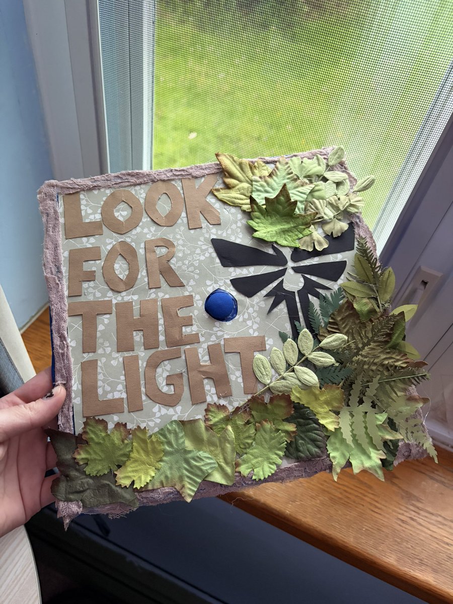 teahfae's tweet photo. oh and btw my cap was the last of us themed :3 https://t.co/mEeXrYZD11