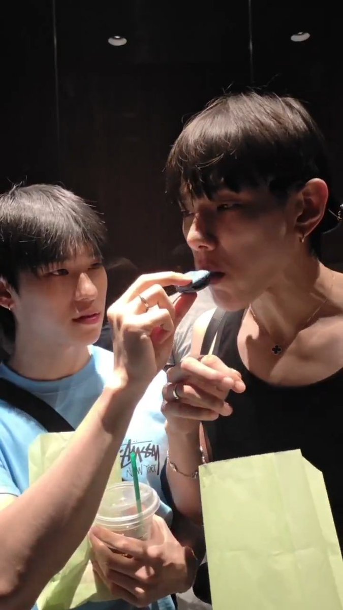 Chonthicha_1404's tweet photo. โร้ดดดดทามมายทำตัวน่าหอมมาจังลู๊กกกกกกกก อิจฉาพี่อู๋🥺🥺🥺
#ต้าห์อู๋ออฟโรด
#Daouoffrod https://t.co/JFcfcmPbvf
