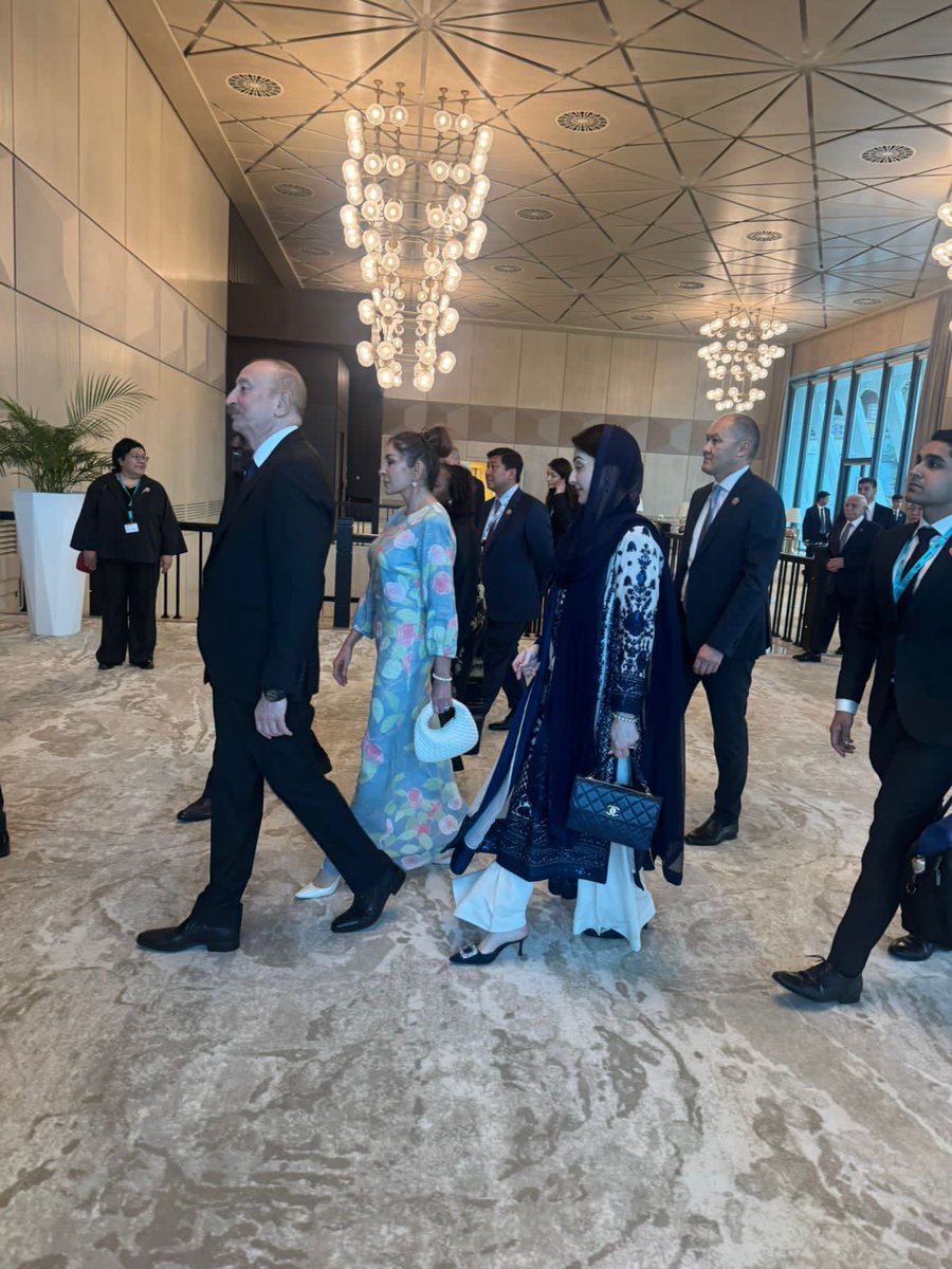 RaoMoin4's tweet photo. A gracious dinner was hosted by the President of Azerbaijan, H.E. Ilham Aliyev, along with the Vice President & First Lady of Azerbaijan, H.E. Mehriban Aliyeva, on the sidelines of the UN Urban Forum in Baku.

The evening reflected the spirit of friendship, mutual respect, and meaningful global dialogue on sustainable urban development. 🇵🇰🇦🇿

#MaryamNawazInBaku
#ApniChhatApnaGhar