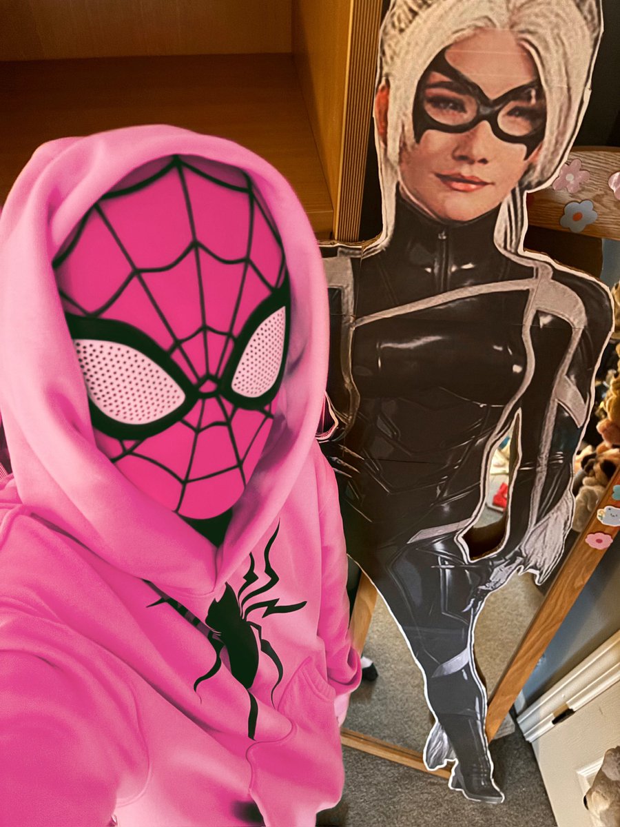stormzien's tweet photo. I might get cancelled but think it’s really weird when people dedicate themselves to a character and view them as a real partner and have like, entire shrines dedicated to them? How desperate can you be? https://t.co/pl0uVVxrGc