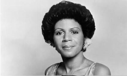 tweekin_az's tweet photo. So I’m assuming most of people have seen #michael

Since we’re doing movies of #musical artist why not do one of a #minnieriperton but also have her daughter #mayarudolph play as her mom https://t.co/qyDFkl6naC