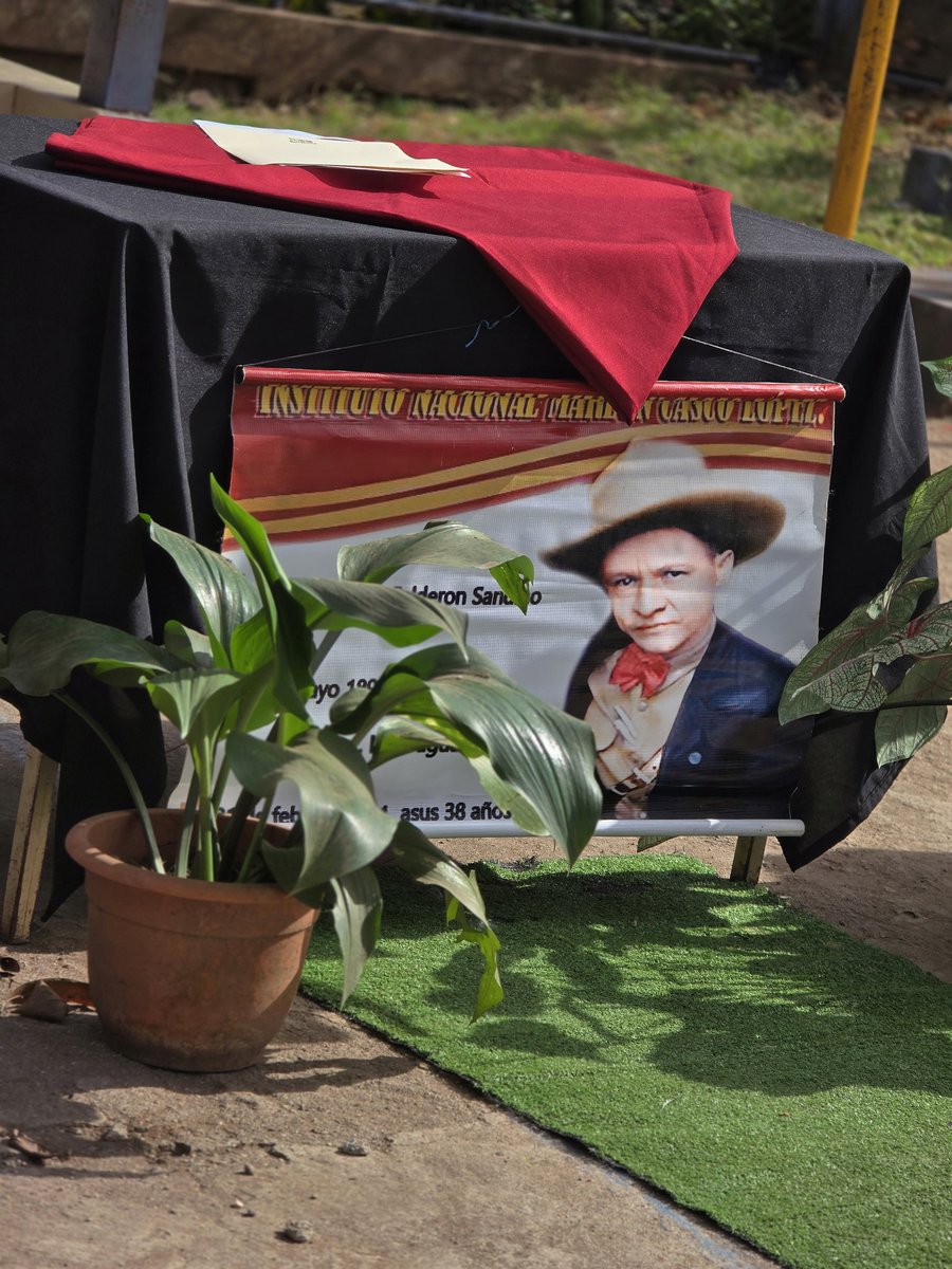 InstitutoLopez's tweet photo. 18 de mayo de 1895 | 131 Aniversario del Natalicio del General de Hombres y Mujeres Libres, Augusto C. Sandino.

“El amor a mi patria lo he puesto sobre todos los amores.” — Augusto C. Sandino
@minednicaragua 
@DJinotega 
@JinotegaWiwili https://t.co/9zpKfU7QXT