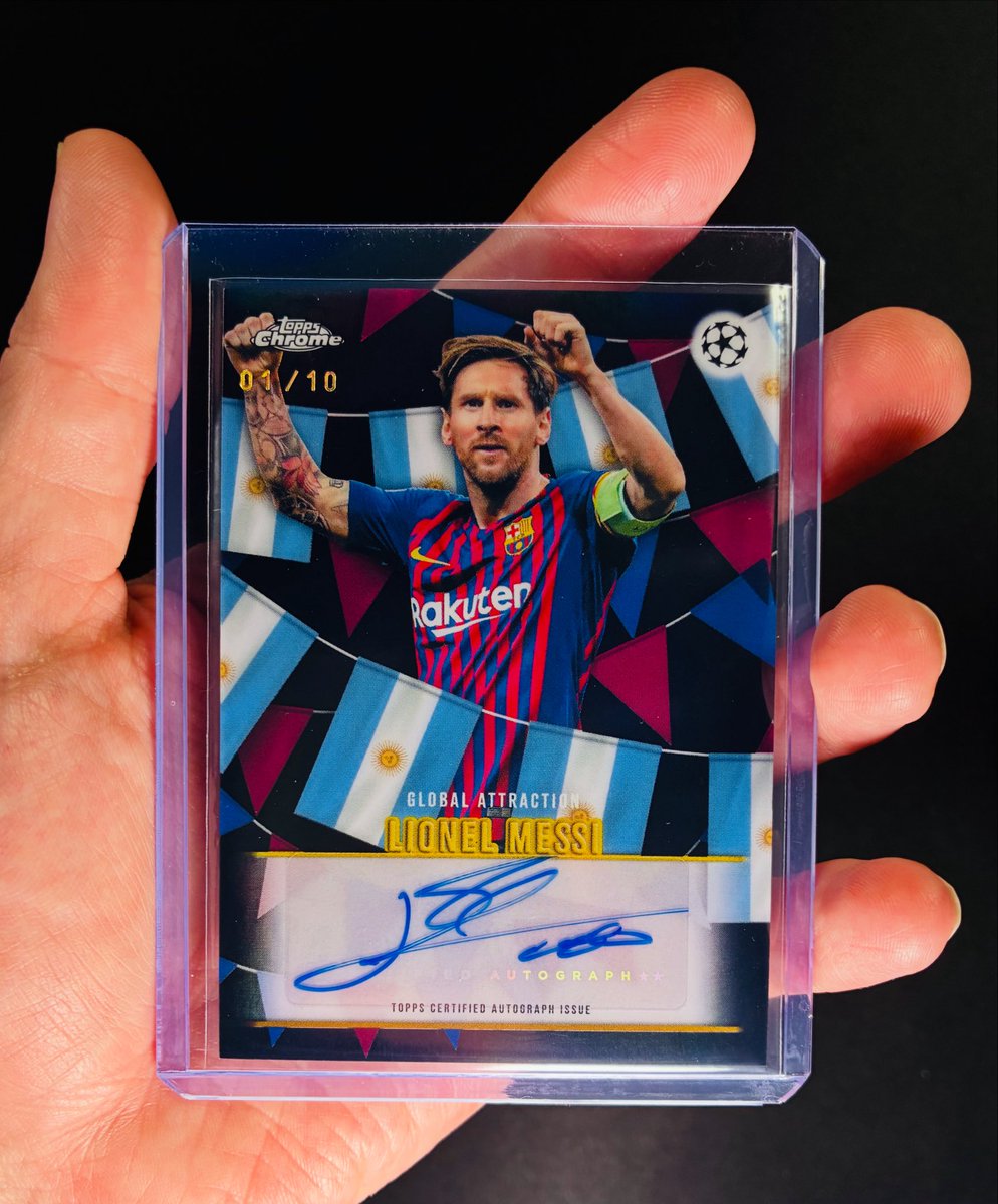 NBadaction's tweet photo. Hit this legendary Global Attraction Messi Black Auto yesterday only @castrocollects!! SHEEEEESHH 🇦🇷🐐💥 https://t.co/3i0Gd1LfC7