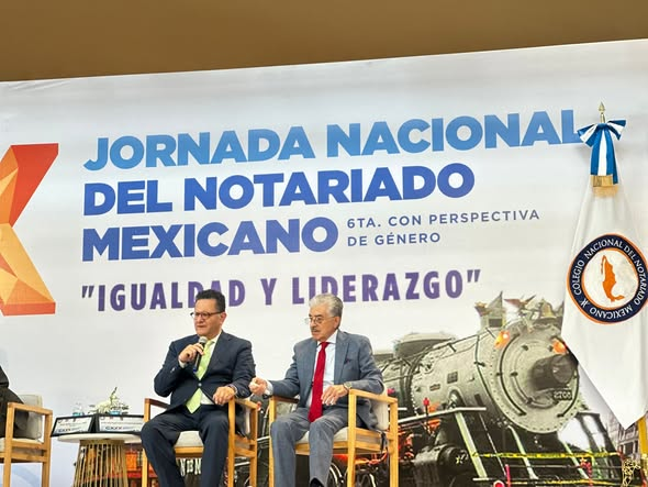 PAgraria's tweet photo. 📍 #Aguascalientes 

La Representante Estatal, Elizabeth Reyes, y el Subrepresentante, Juan Ignacio Rodarte, participaron en la CXXX Jornada Nacional del Notariado Mexicano y VI Jornada Nacional con Perspectiva de Género, fortaleciendo el intercambio institucional en materia agraria y de igualdad sustantiva. ⚖️ 

#PerspectivaDeGénero #JusticiaAgraria #TrabajoInstitucional