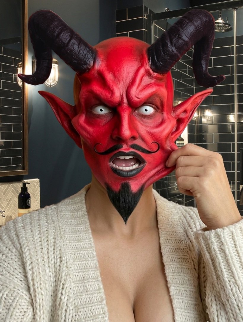 cosplaymorphs's tweet photo. Handsome devil! https://t.co/C7l5iwteJv