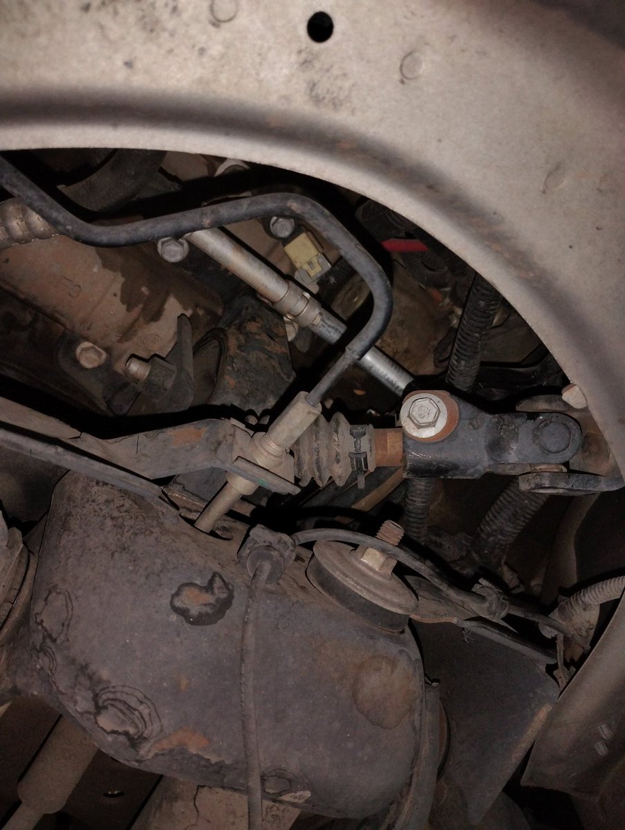 DAZ480's tweet photo. Did radiator coolant leak check and found the problem needs to be fixed metal line has leak and connection core . How to fix @grok ? https://t.co/sJhtuILyVt