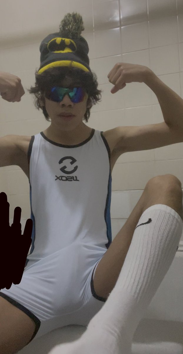 LeoApollo67's tweet photo. Gifted wrestler singlet https://t.co/30EDjbiFWg