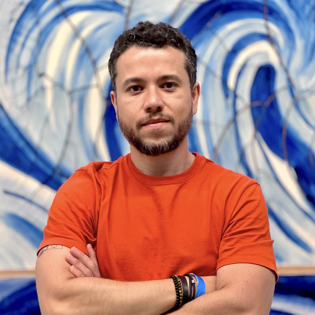 BTCedu's tweet photo. Dr. Edil Medeiros (@edil_medeiros), an associate professor at the University of Brasília, teaches a Bitcoin Protocol course, now in its second edition, with a third planned for 2026. The course combines low-level protocol mechanics with conceptual discussions, comparing Bitcoin to other cryptocurrencies. About 50 undergraduate students from engineering and computer science programs participate each year, covering topics from transaction semantics to cryptography, blocks, and proof-of-work.

Students engage through weekly lectures over 32 weeks, four homework/programming assignments, and a final project. Dr. Medeiros emphasizes understanding why Bitcoin works, not just how it works, preparing students for real-world technical challenges. The course is available online in Portuguese and English, including lecture recordings and MIT DCI materials.

Dr. Medeiros also serves as Head of Research at Vinteum, a nonprofit supporting open-source Bitcoin developers. He aims to build a Bitcoin protocol education pathway and establish a network monitoring lab to support global research initiatives. His teaching bridges practical development, research, and the open-source Bitcoin ecosystem.

Dr. Medeiros has agreed to speak at the BEI Annual Conference in Washington, DC, on July 31st. Register for the conference here: https://t.co/mNaHR1KNnd