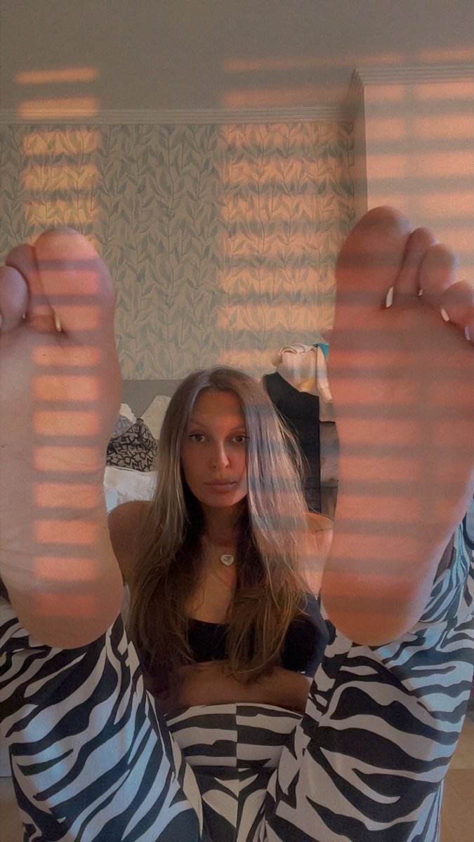 TheGoddessPaige's tweet photo. weak for my soles isn’t nothing new https://t.co/eVsVEXBd2E