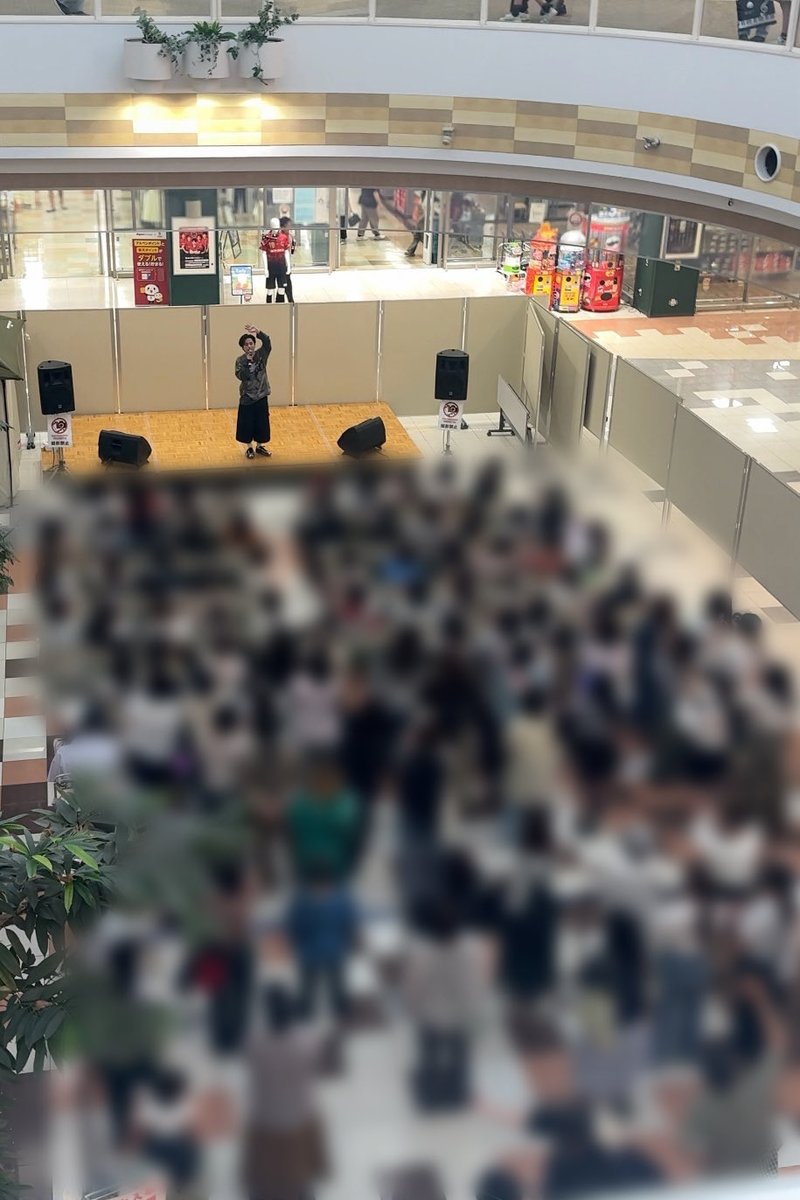 NaYyAuNm8i_'s tweet photo. 2026.05.17.
 #CiAO山根航海です ファイナル
茨城 イオンタウン守谷2部

航海くんとみんな🍒がバイバイしてる所
幸せな景色すぎて泣いた😭
チャオのおかげでお友達もたくさんできたし、初めてもたくさんしたし、想い出いっぱい💚ありがとう😭
 #山根航海
 #幸せだったなぁ https://t.co/WDvnGB5eav