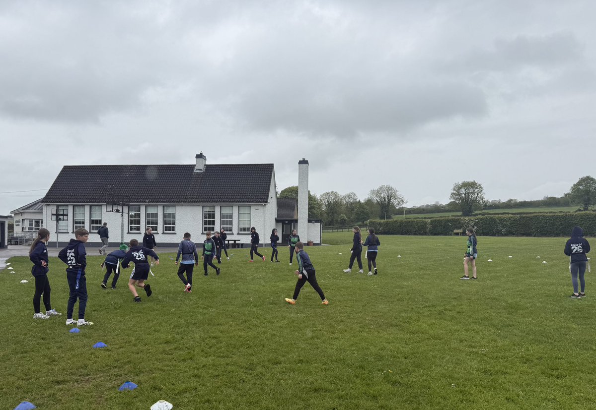 devlins48's tweet photo. Tag Rugby Funday Mondays &amp; Great Welcome Back from the Pupils of Both @kilmanaghns &amp; @ScoilRuadhain with Evasion been or Skill of the Day 👏@LeinsterBranch @KilkennyRFC @KilkennySport @ActiveFlag #neverlessthaneverything 👍🏉🇮🇪 https://t.co/JZnfSd4xdE
