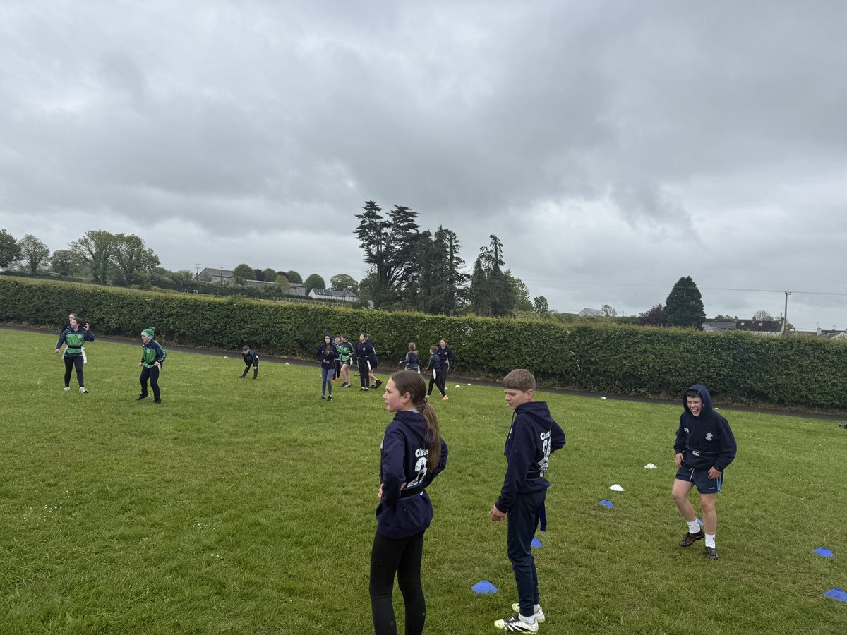 devlins48's tweet photo. Tag Rugby Funday Mondays &amp; Great Welcome Back from the Pupils of Both @kilmanaghns &amp; @ScoilRuadhain with Evasion been or Skill of the Day 👏@LeinsterBranch @KilkennyRFC @KilkennySport @ActiveFlag #neverlessthaneverything 👍🏉🇮🇪 https://t.co/JZnfSd4xdE