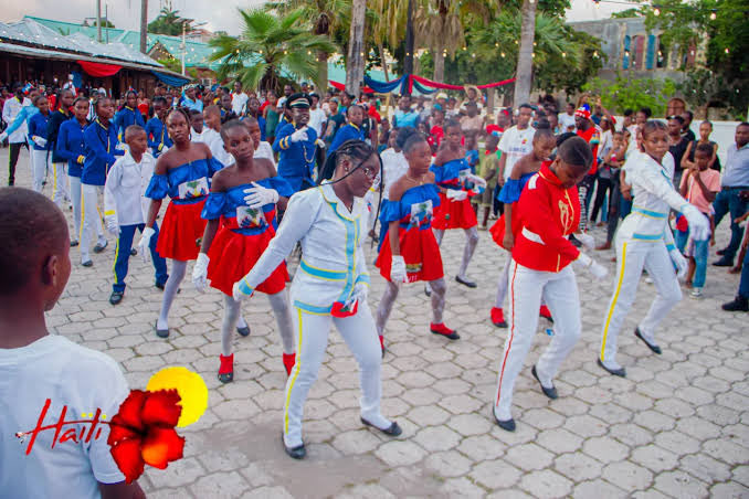 slickerrealboy's tweet photo. Ayiti chérie 🇭🇹 nou pap dekouraje et mwen fyè 🫶🏾🙌🏾 https://t.co/9VjPFlvixm