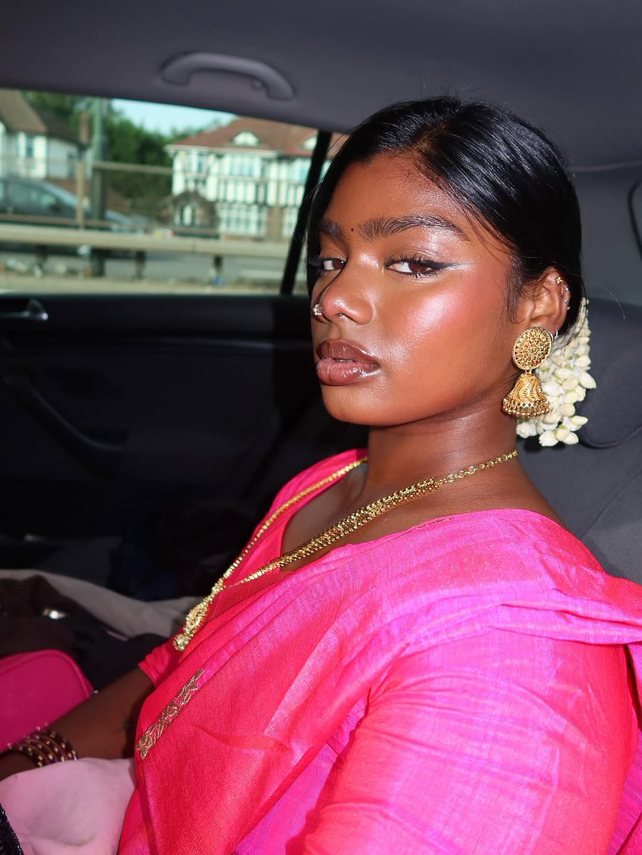flyestdesi's tweet photo. stop sleeping on this tamil baddie! https://t.co/FEI0s1bpcw