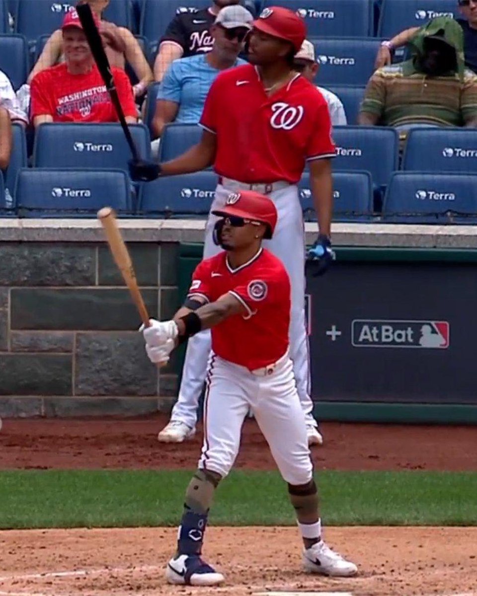 sportingnews's tweet photo. This perspective is messing with our mind 🤯

(via /r/baseball) https://t.co/J8TfCHuJRr