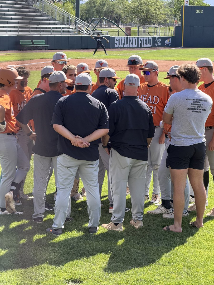 LJMaximo's tweet photo. The Kid wrapped up his freshman season with some crooked numbers and A Varsity call up!! Proud of his accomplishments. On to the Summer circuit- #SlammersAustin2029 #BoysOfSummer #VinnyTheJet #MeadMavericks https://t.co/23CeNqtEgj
