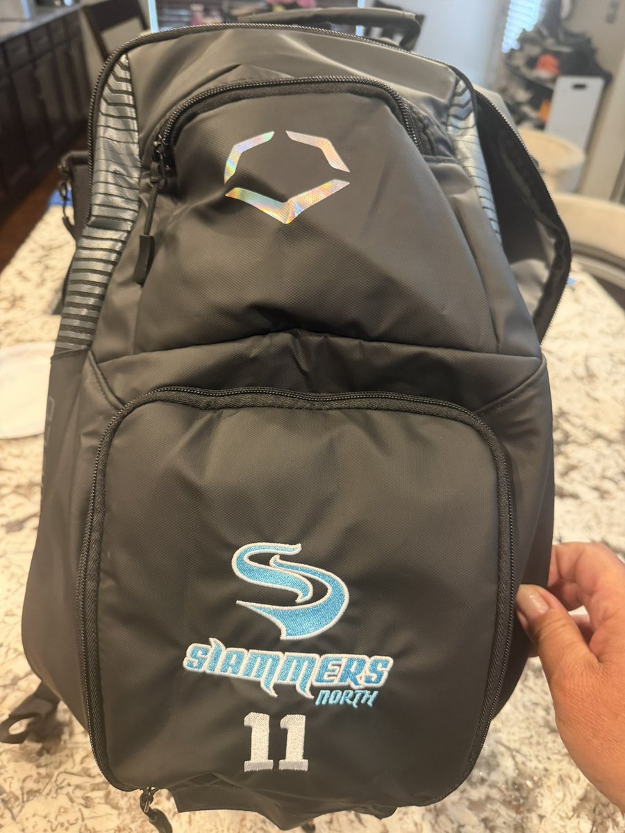LJMaximo's tweet photo. The Kid wrapped up his freshman season with some crooked numbers and A Varsity call up!! Proud of his accomplishments. On to the Summer circuit- #SlammersAustin2029 #BoysOfSummer #VinnyTheJet #MeadMavericks https://t.co/23CeNqtEgj