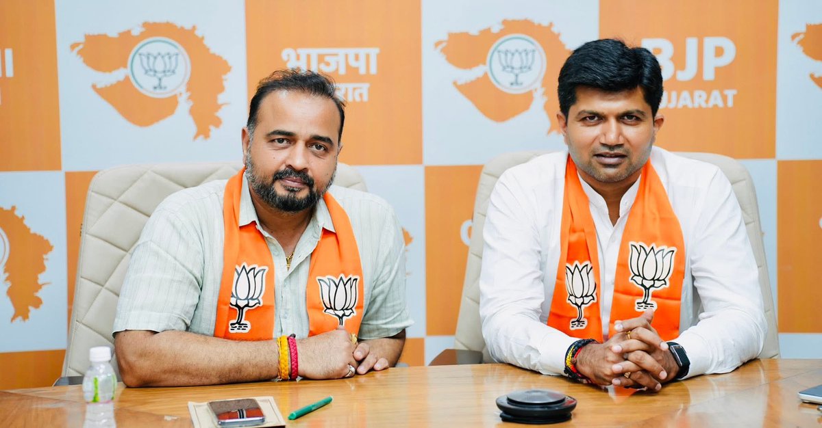 AjayMember's tweet photo. જિલ્લા અધ્યક્ષો અને પ્રભારી શ્રી ઓ સાથે ઝૂમ બેઠક કરી....🆎 https://t.co/ChzUFjVBN2